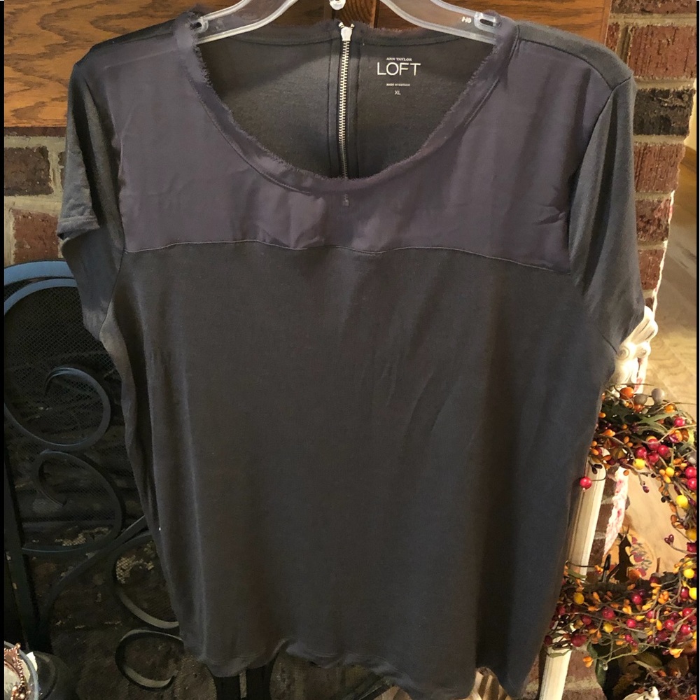 NWOT-LOFT Sheer chest placket top w/zipper detail